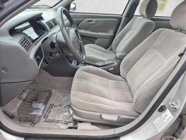 Used 2000 Toyota Camry CE FWD image 16
