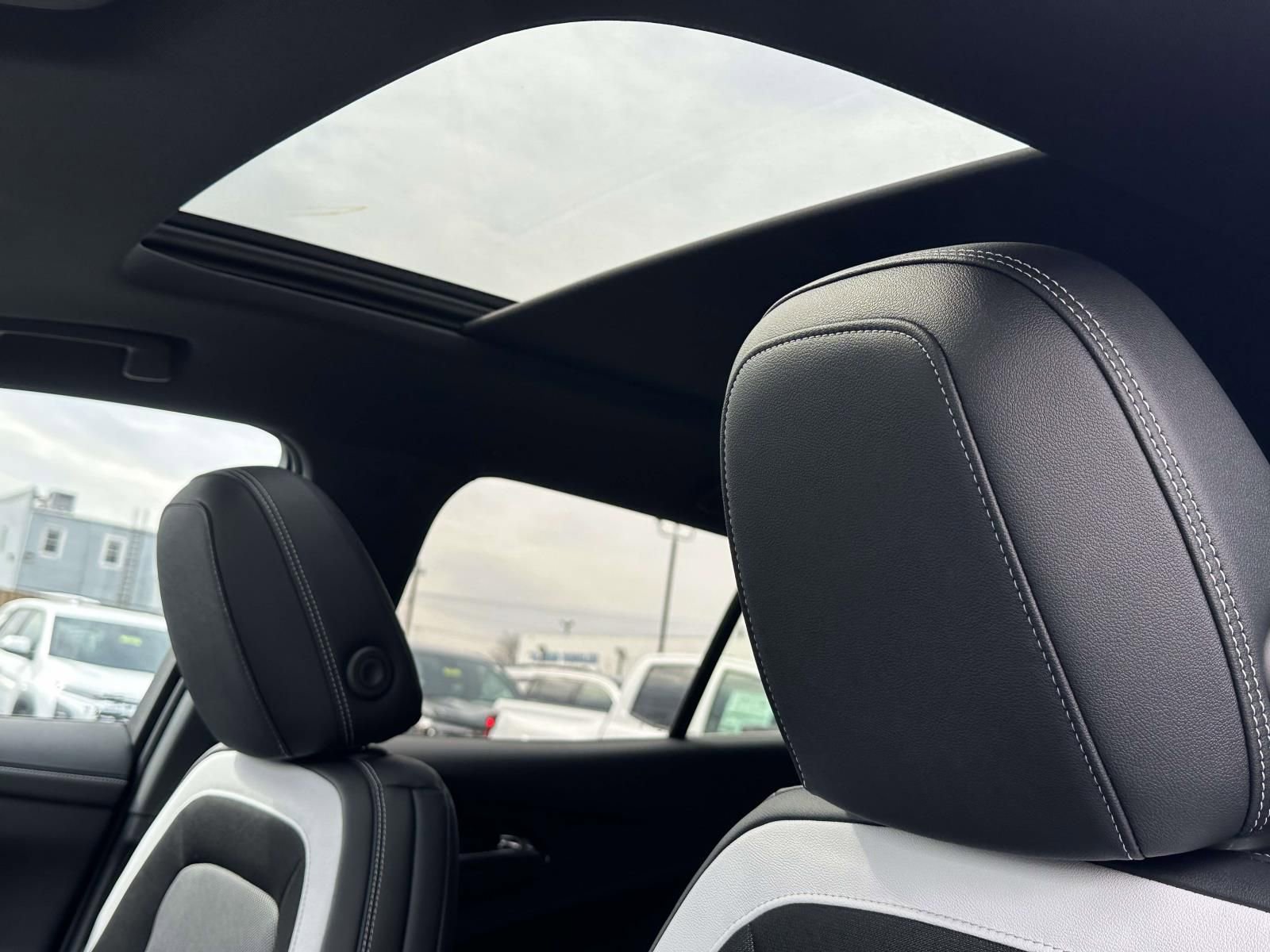 New 2026 Chevrolet Blazer EV LT image 9