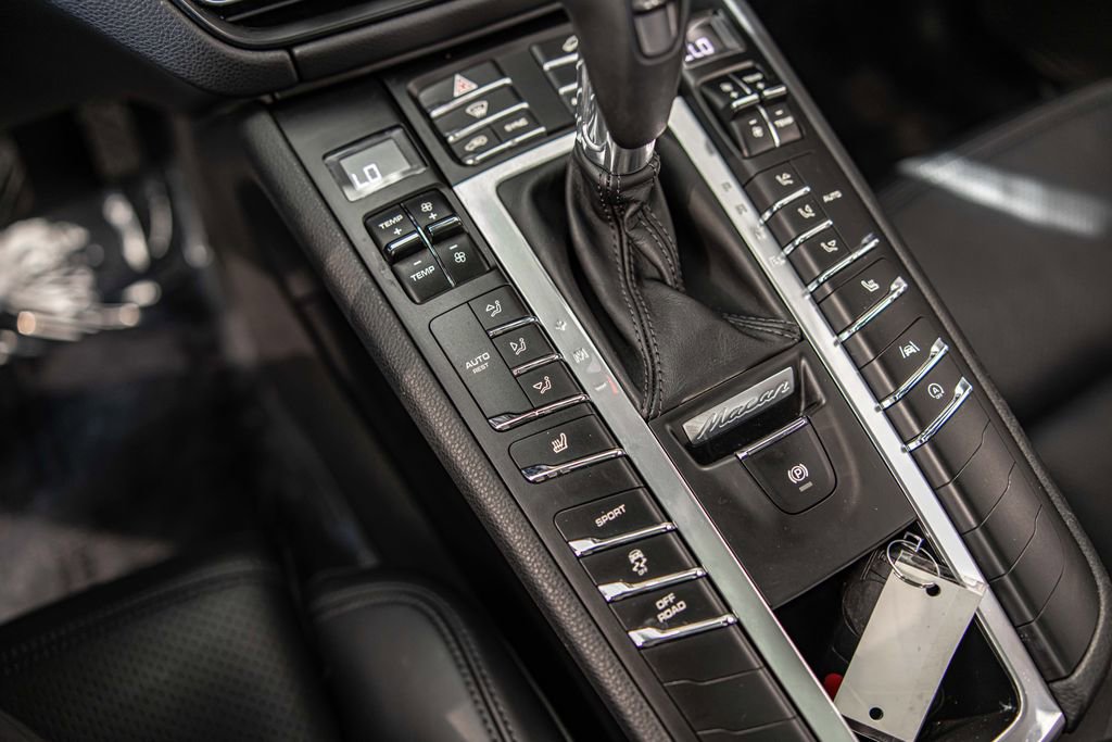 Used 2021 Porsche Macan S image 29