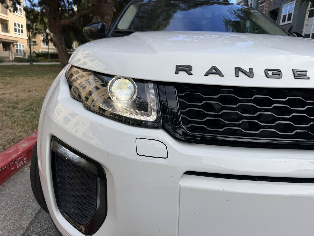 Used 2016 Land Rover Range Rover Evoque HSE Dynamic AWD/4WD image 16