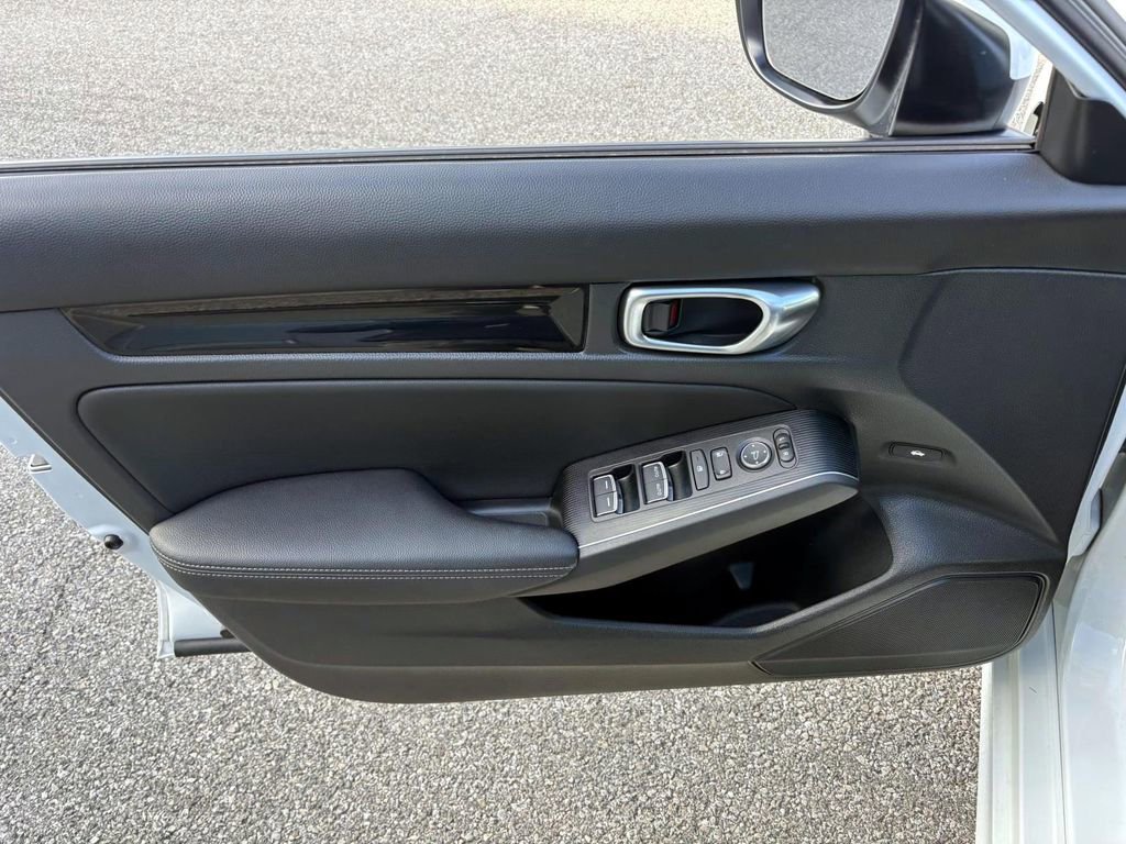 Used 2024 Honda Civic Touring image 11