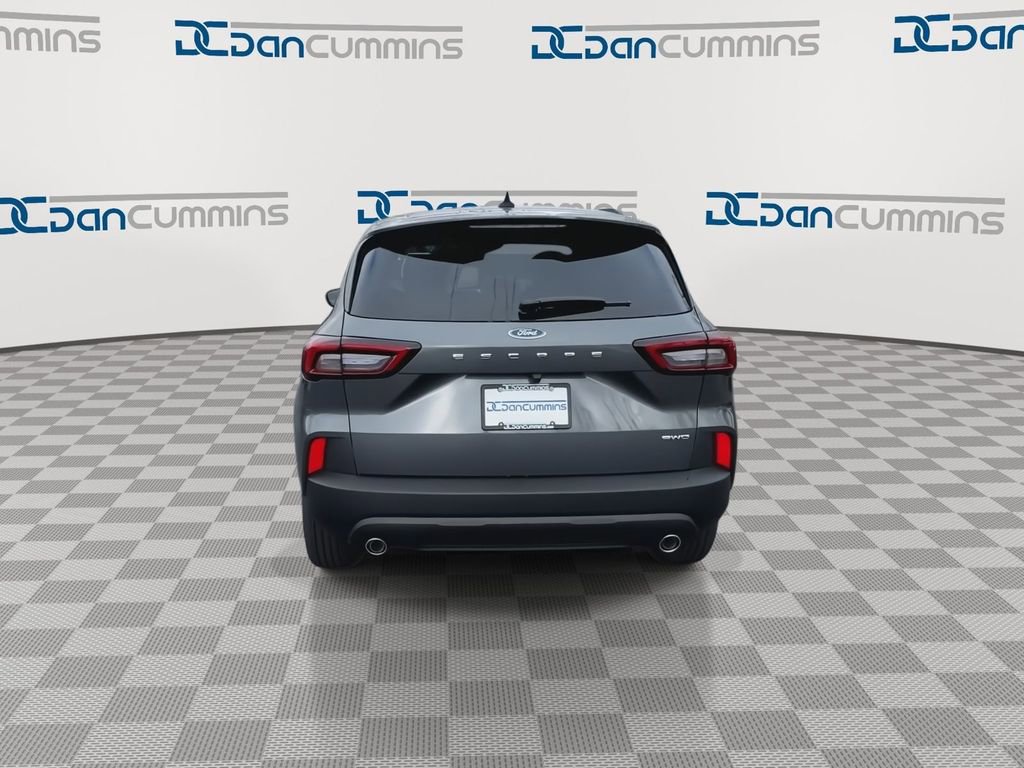 New 2025 Ford Escape ST-Line w/ Cold Weather Package AWD/4WD image 7