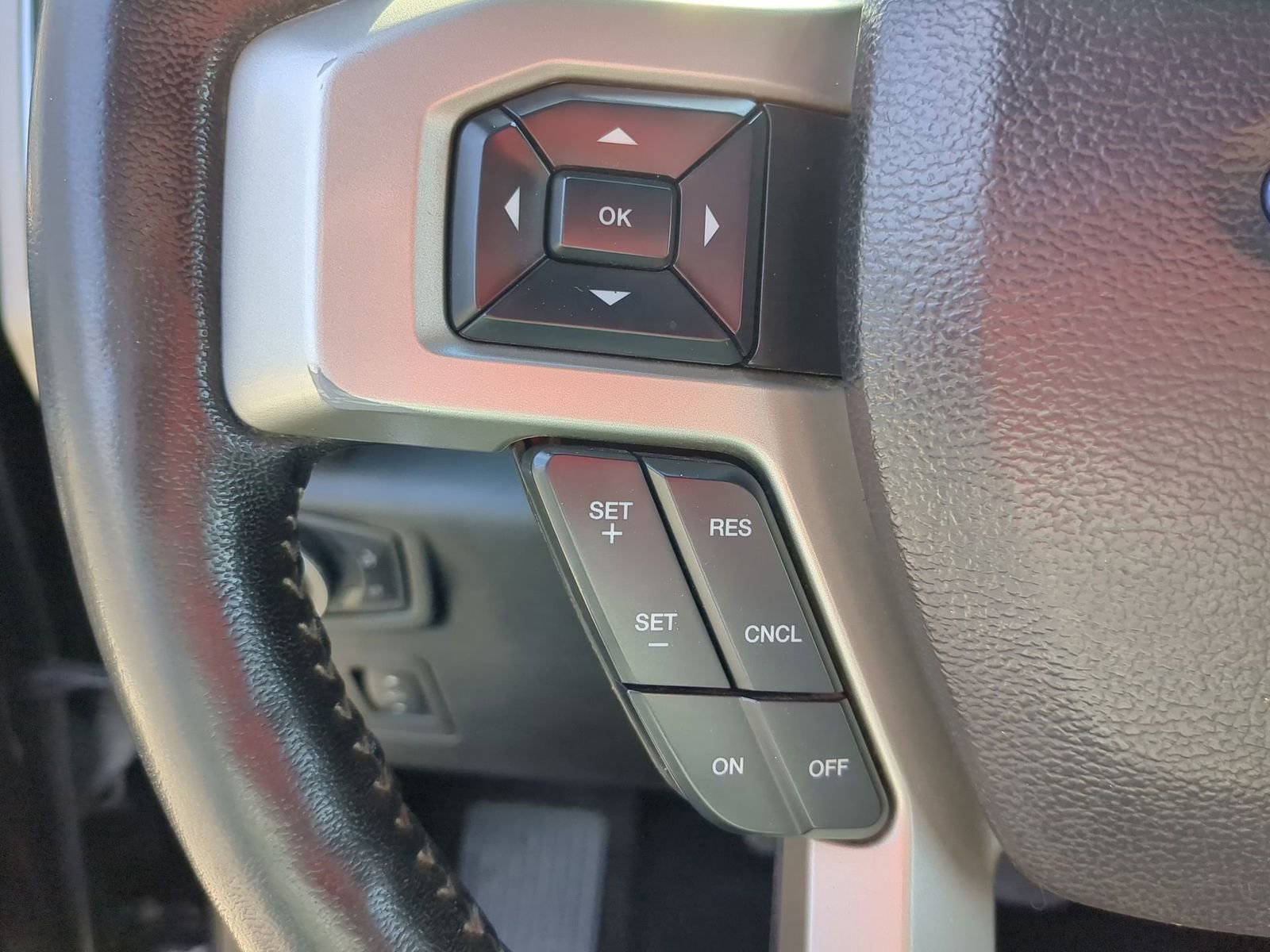 Used 2018 Ford F150 Lariat w/ Equipment Group 502A Luxury image 32