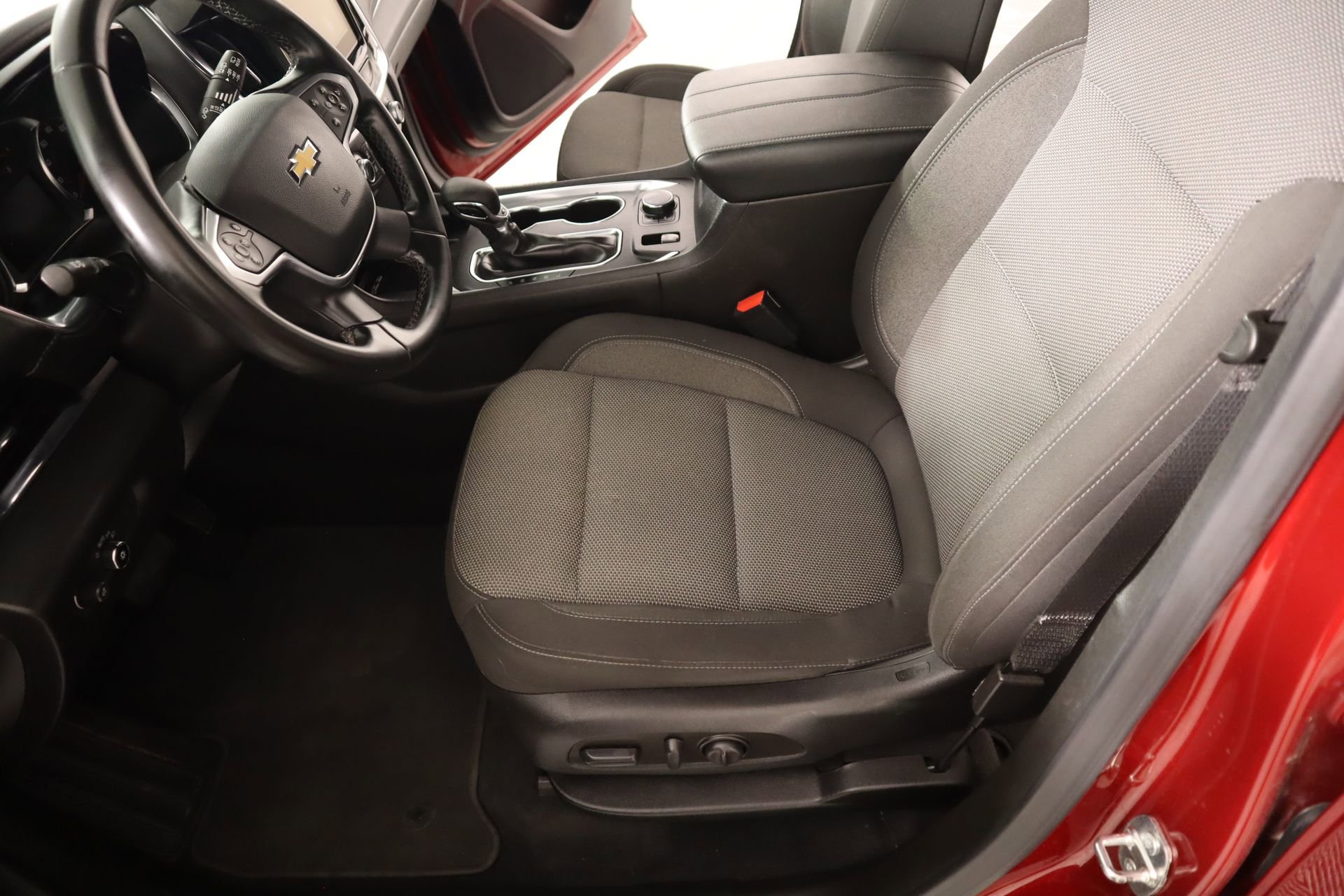 Used 2023 Chevrolet Traverse LT image 11