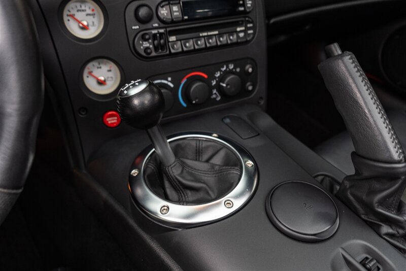 Used 2004 Dodge Viper SRT-10 RWD image 87