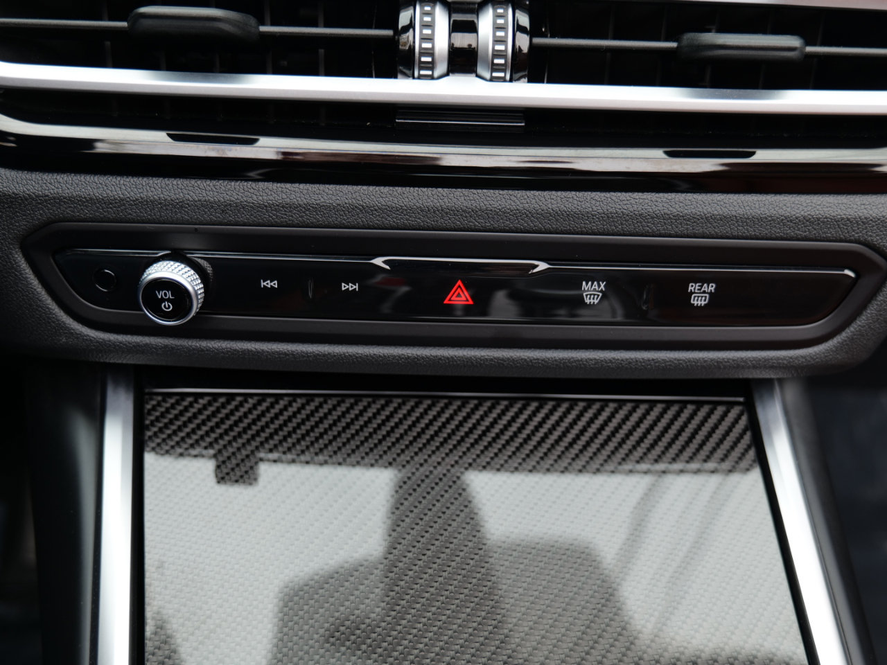 Used 2024 BMW M4 xDrive Competition w/ Executive Package image 30