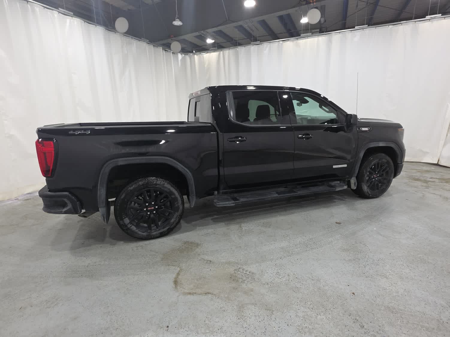Certified 2026 GMC Sierra 1500 Elevation w/ Preferred Package AWD/4WD image 7