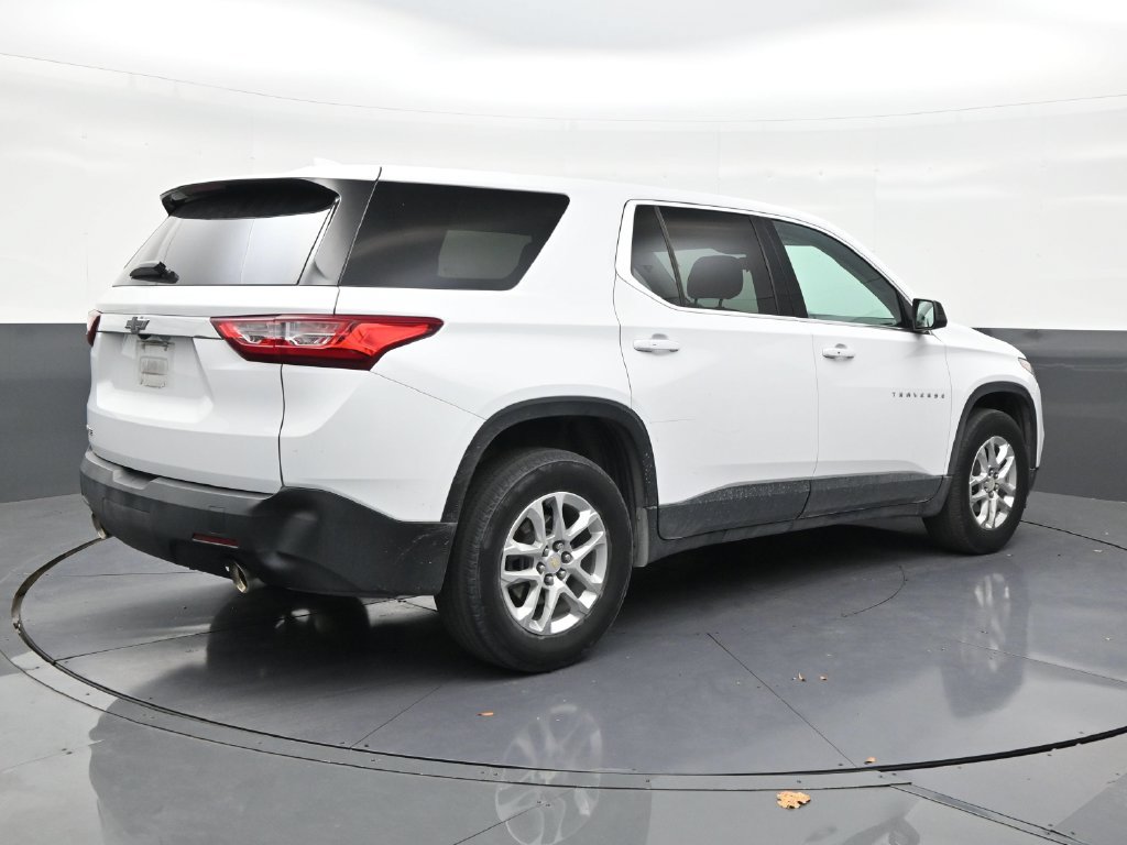 Used 2021 Chevrolet Traverse LS FWD image 5