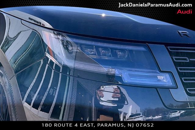 Used 2025 Land Rover Range Rover SE image 21