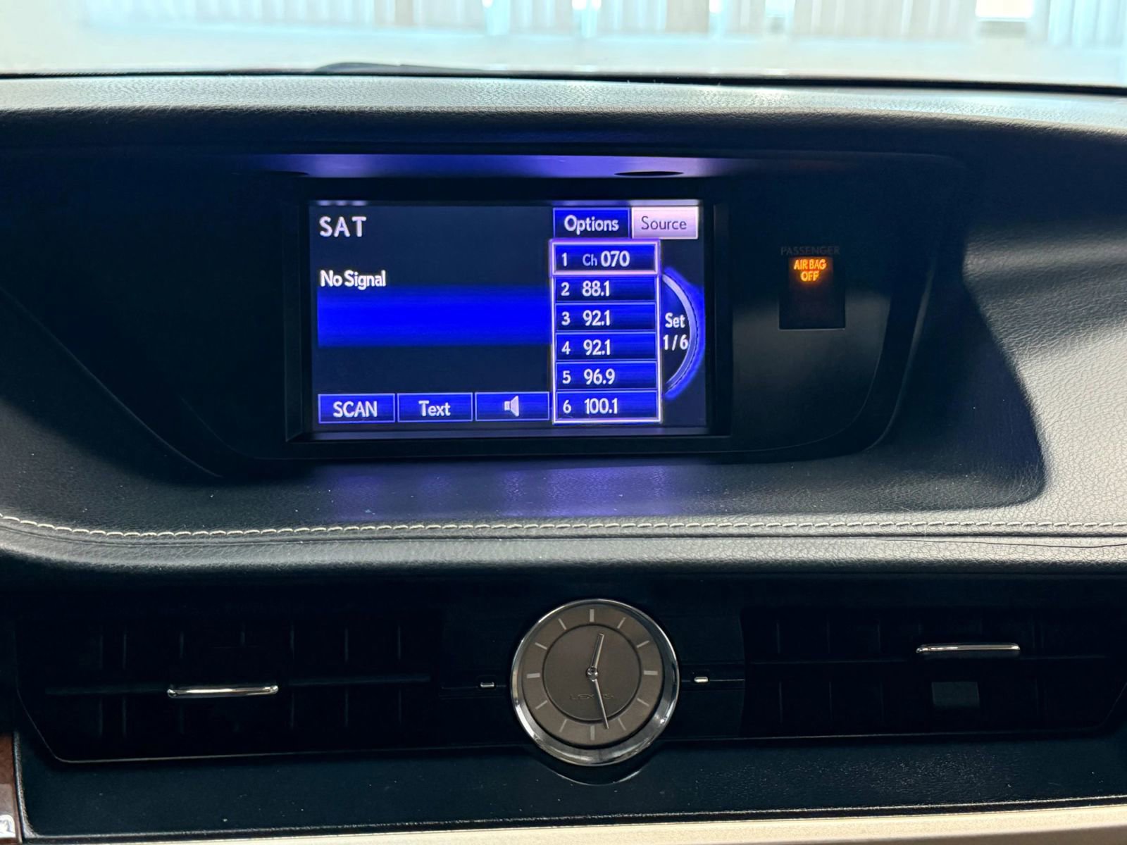 Used 2013 Lexus ES 350 w/ Premium Pkg image 31