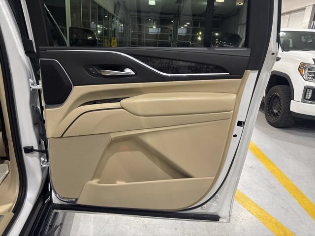 Certified 2023 Cadillac Escalade ESV Premium Luxury w/ Performance Package AWD/4WD image 39