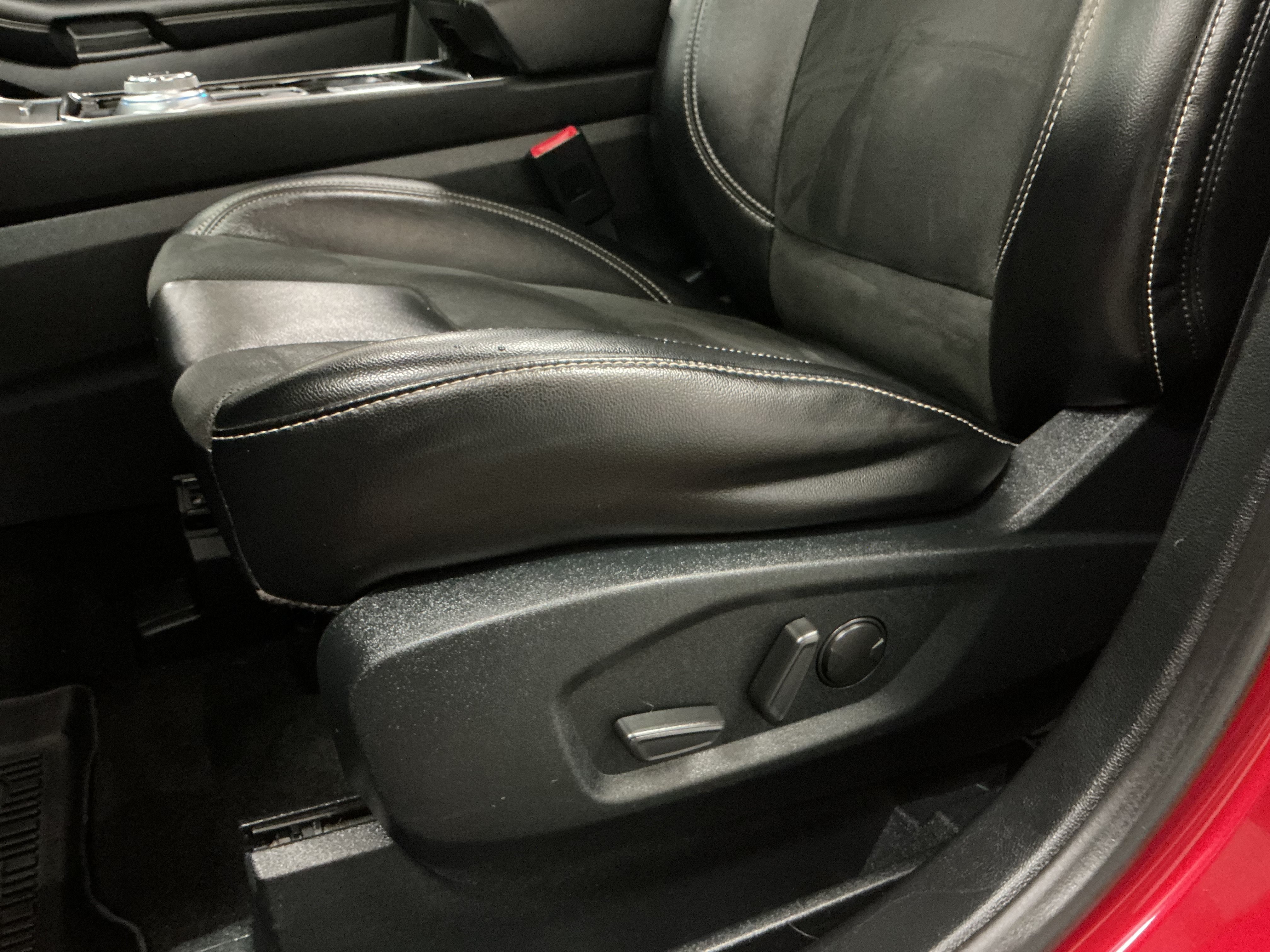 Used 2020 Ford Edge ST w/ Equipment Group 401A AWD/4WD image 16