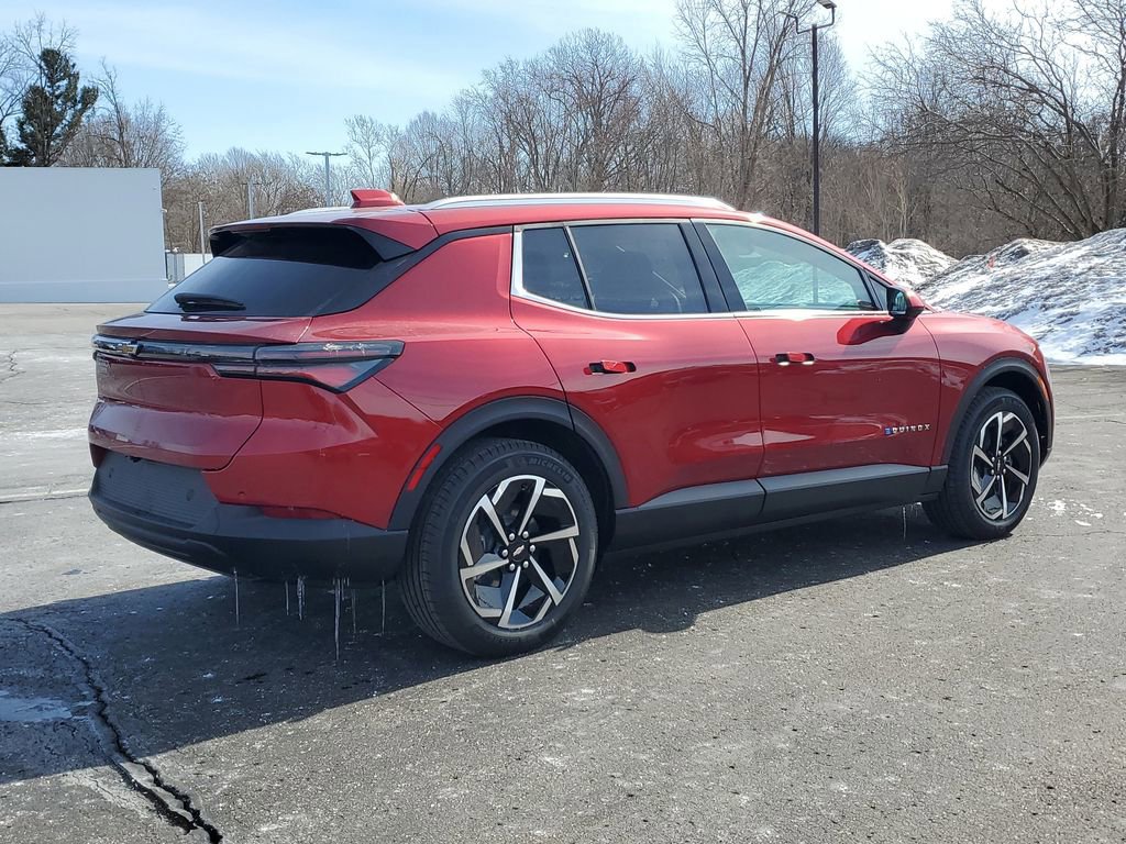 New 2026 Chevrolet Equinox EV LT FWD image 3