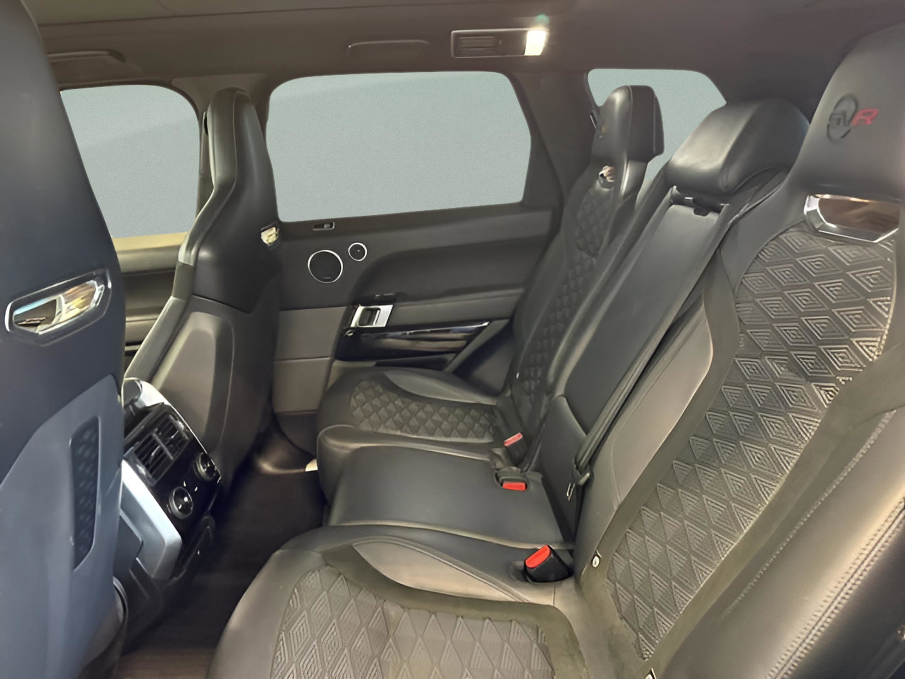 Used 2022 Land Rover Range Rover Sport SVR image 20