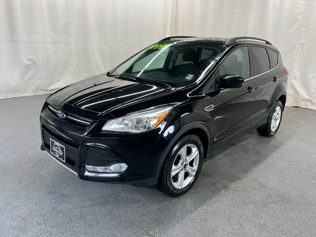 Used 2016 Ford Escape SE w/ Equipment Group 201A AWD/4WD image 1