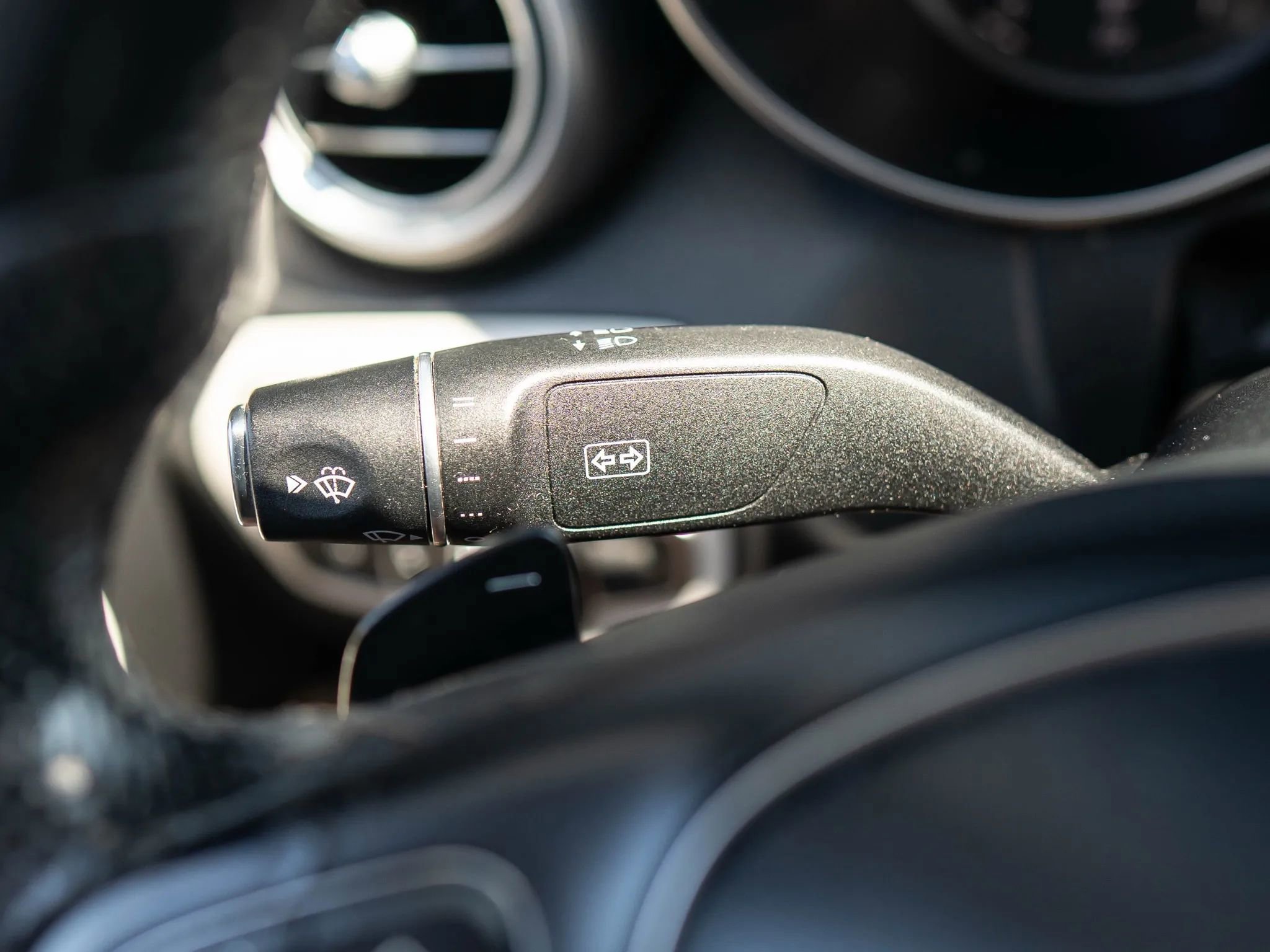 Used 2015 Mercedes-Benz C 300 Sedan image 38