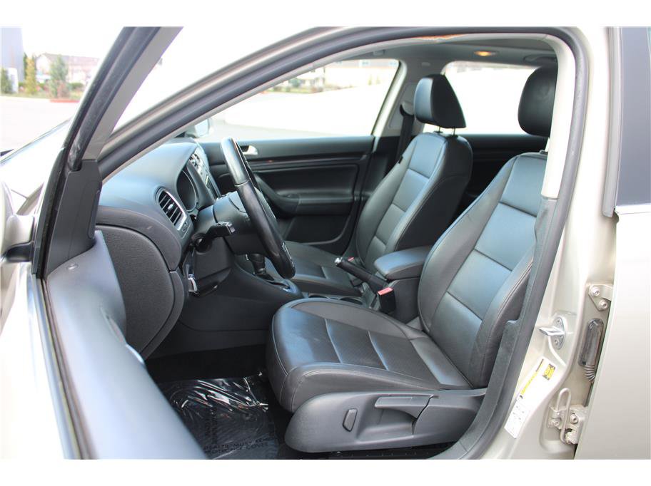 Used 2013 Volkswagen Jetta TDI image 8