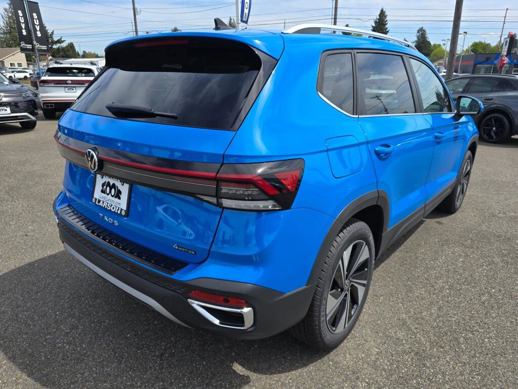 New 2026 Volkswagen Taos SE AWD/4WD image 3