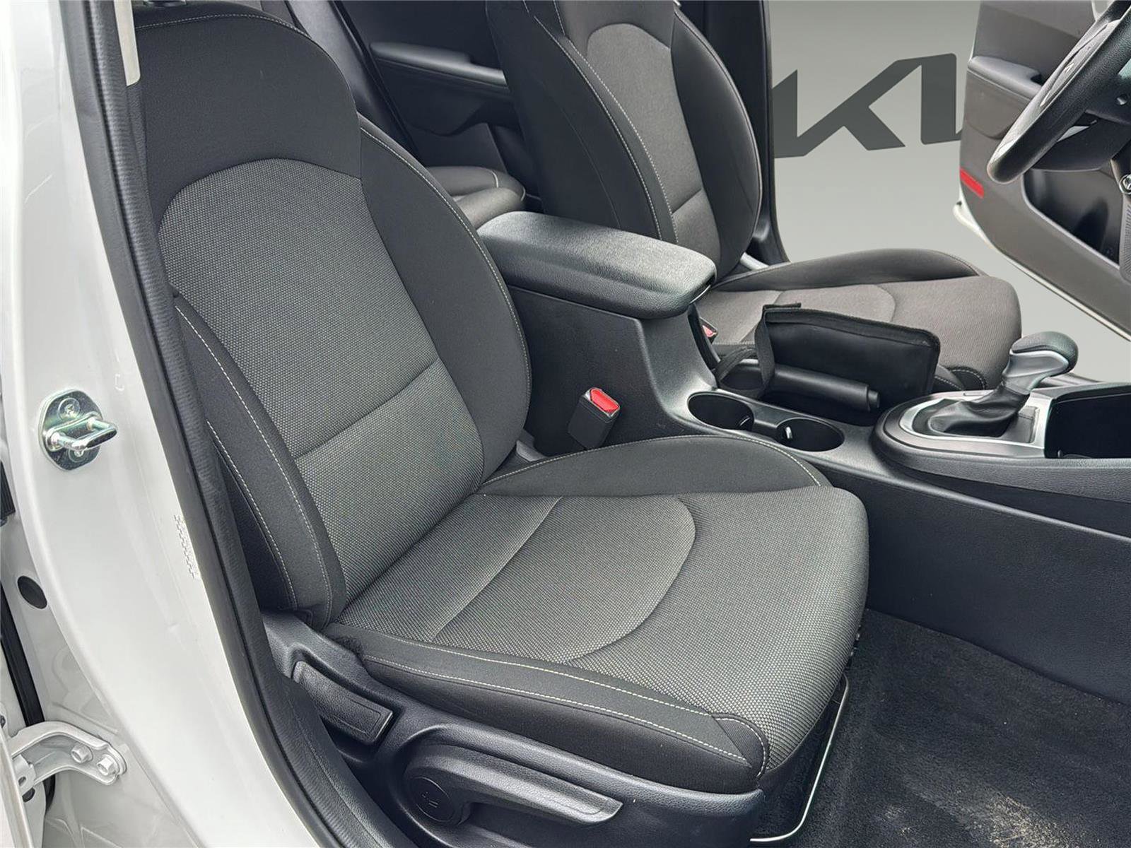 Used 2024 Kia Forte LXS w/ LXS Technology Package FWD image 26