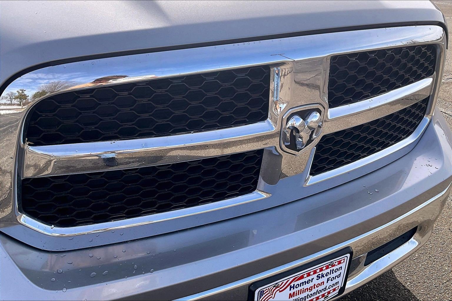 Used 2019 RAM 1500 Classic SLT w/ Luxury Group image 26