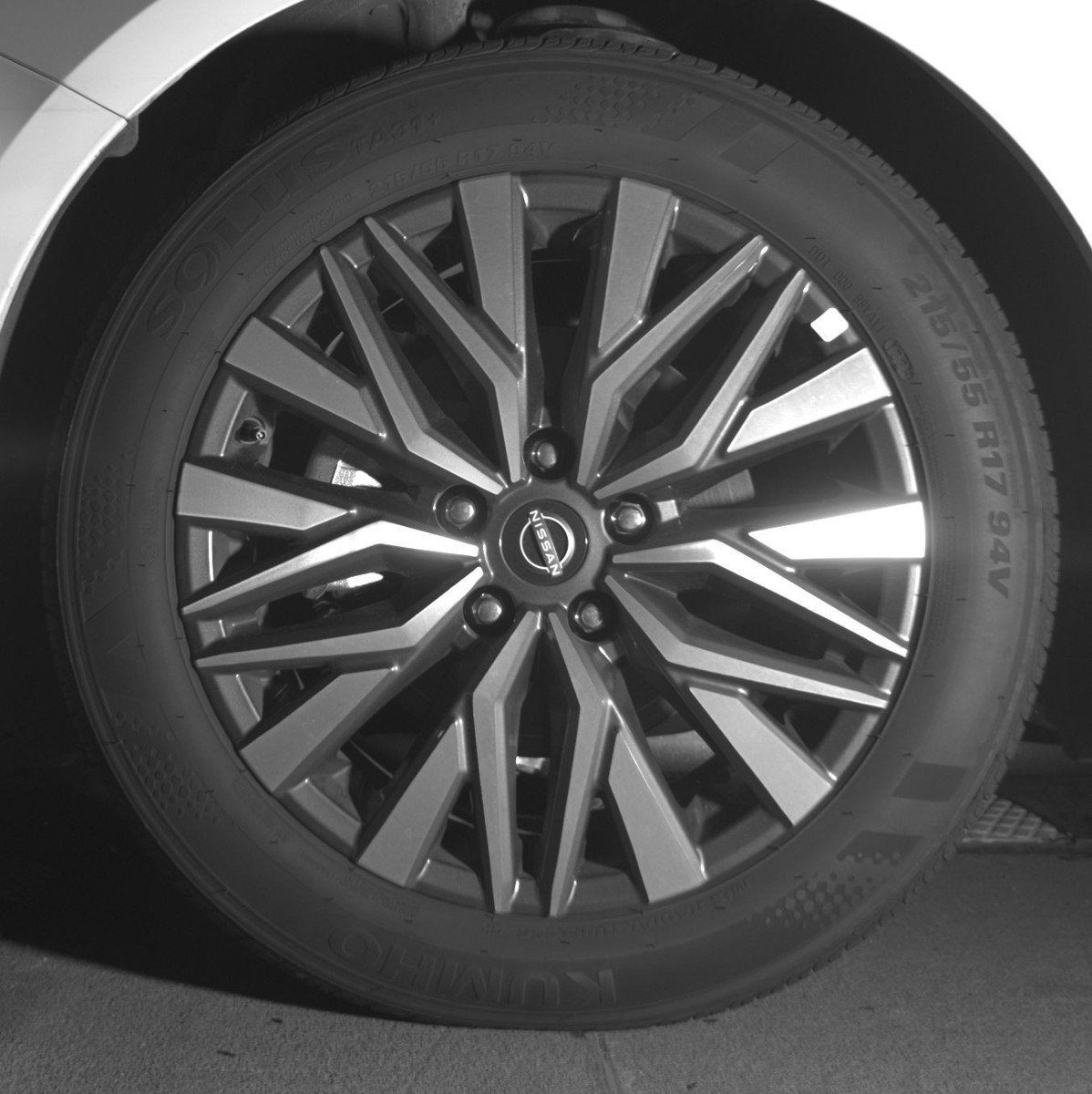 Used 2025 Nissan Altima 2.5 SV image 12