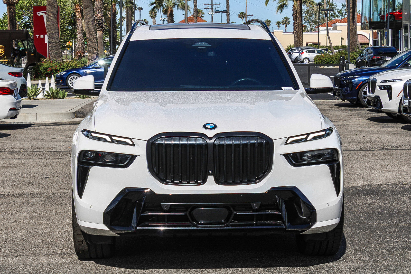 Certified 2024 BMW X7 xDrive40i w/ M Sport Package AWD/4WD image 2