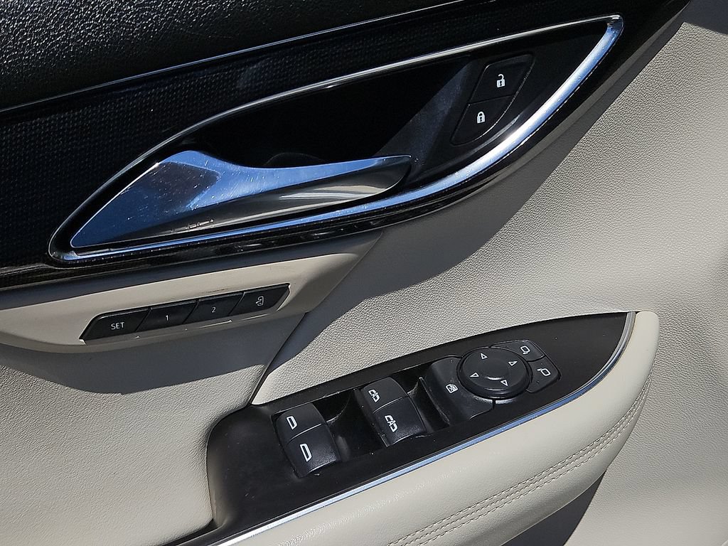 Used 2023 Buick Envision Essence AWD/4WD image 12