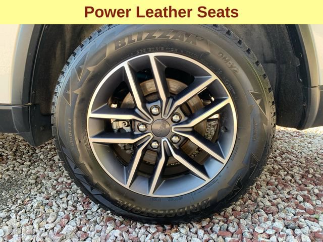 Used 2022 Jeep Grand Cherokee Limited AWD/4WD image 9