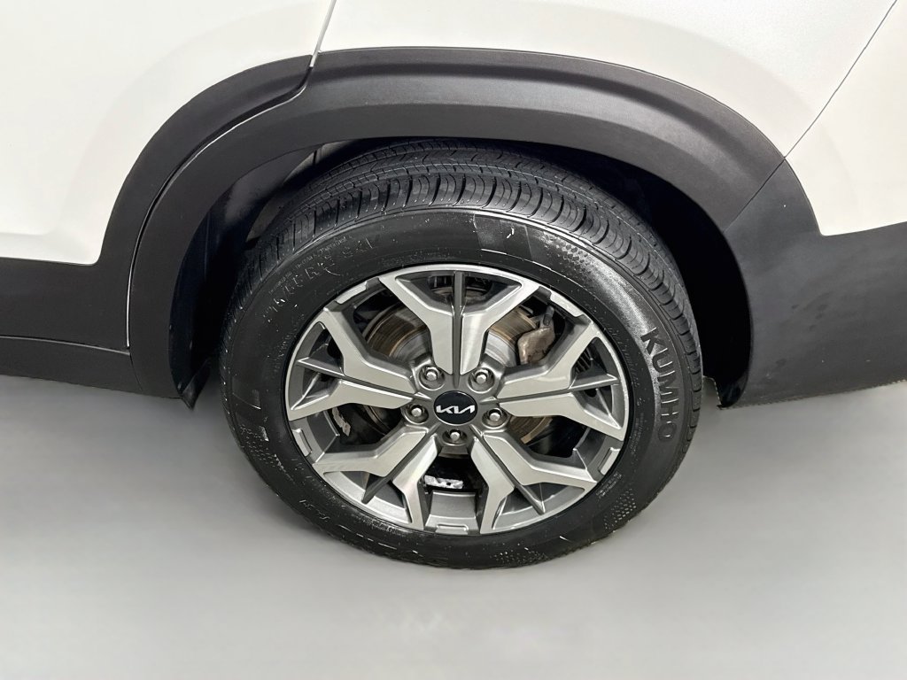 Used 2022 Kia Seltos EX AWD/4WD image 34