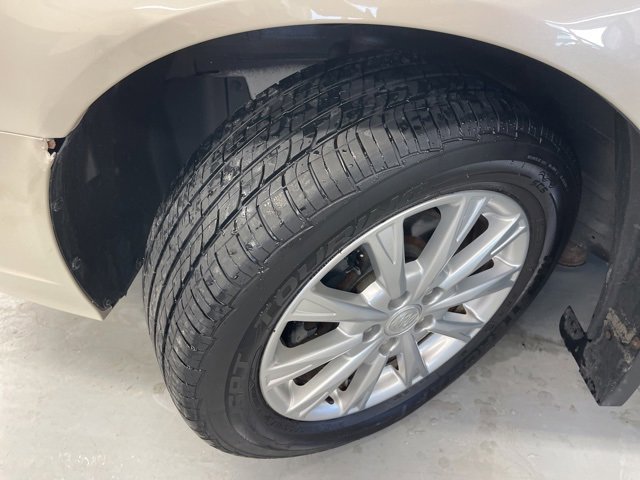 Used 2011 Buick Lucerne CXL w/ Driver Confidence Package image 11