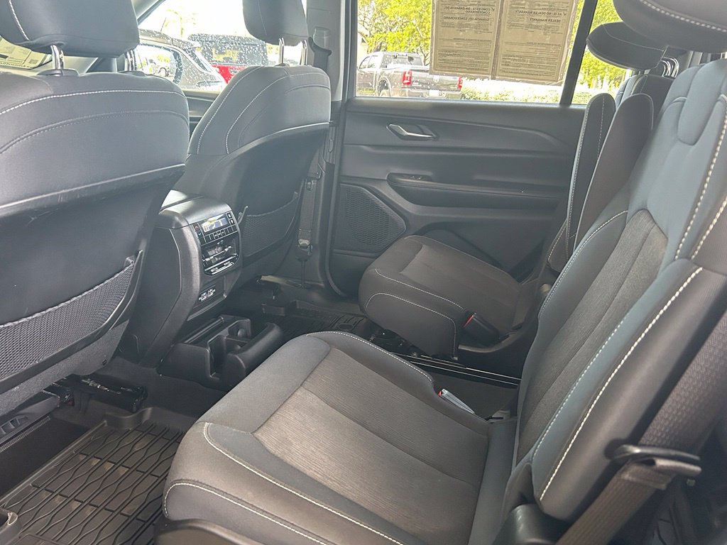 Certified 2024 Jeep Grand Cherokee L Laredo RWD image 42