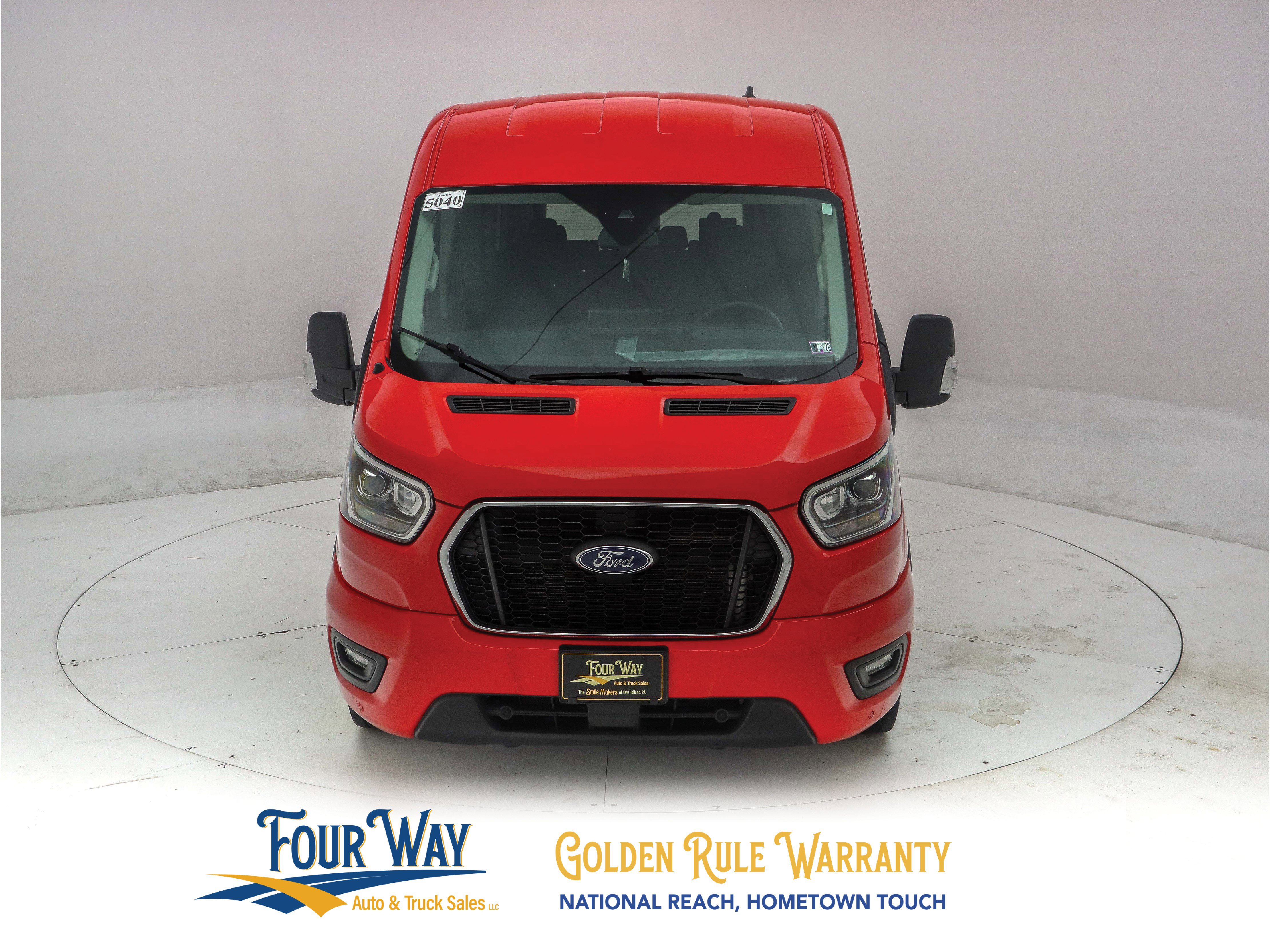 Used 2023 Ford Transit 350 XLT image 9