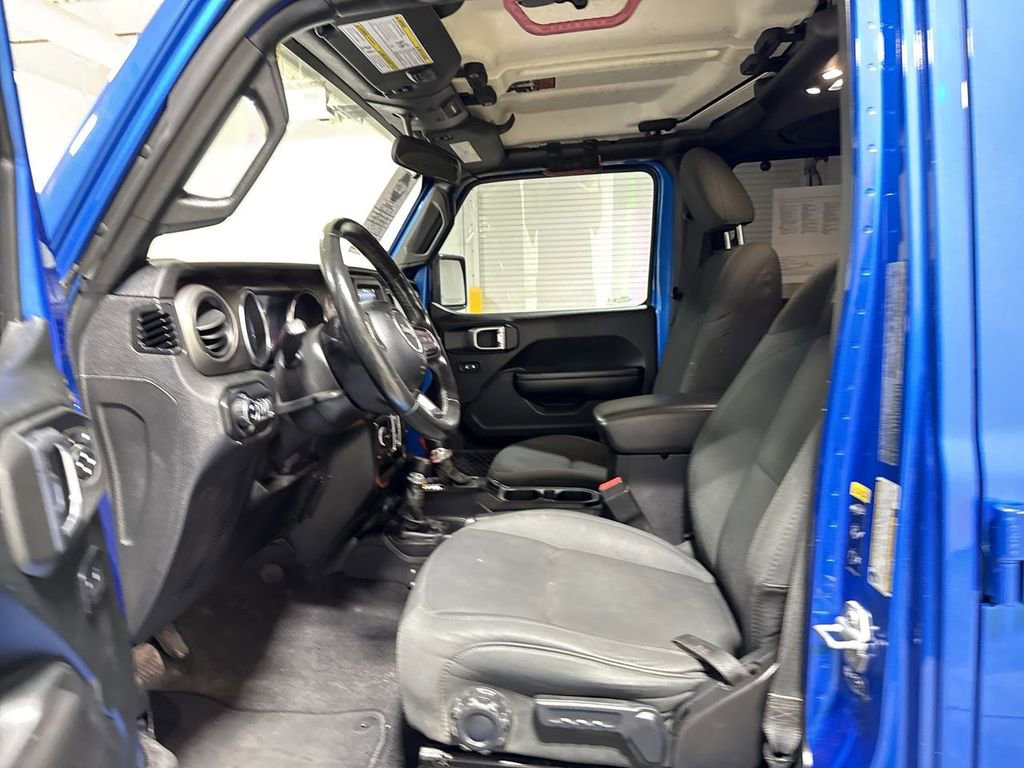 Used 2021 Jeep Gladiator Willys image 19