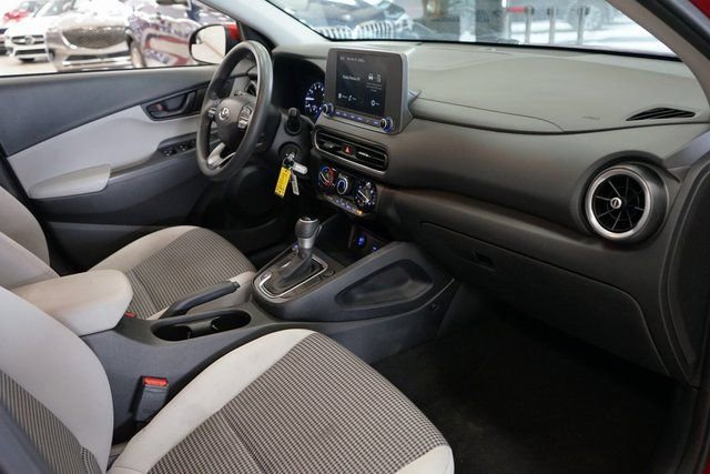 Used 2022 Hyundai Kona SE image 39