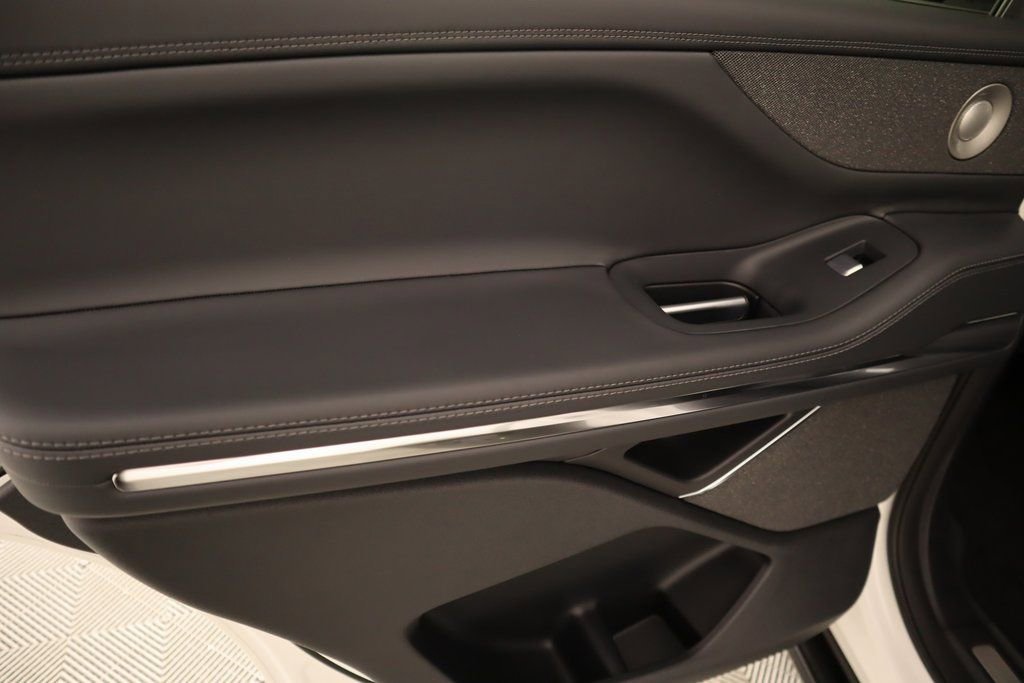 New 2025 Lincoln Navigator Reserve w/ Jet Appearance Package image 18