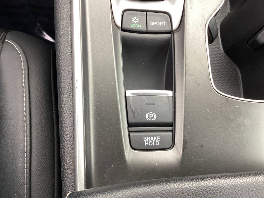 Used 2018 Honda Accord Sport image 25