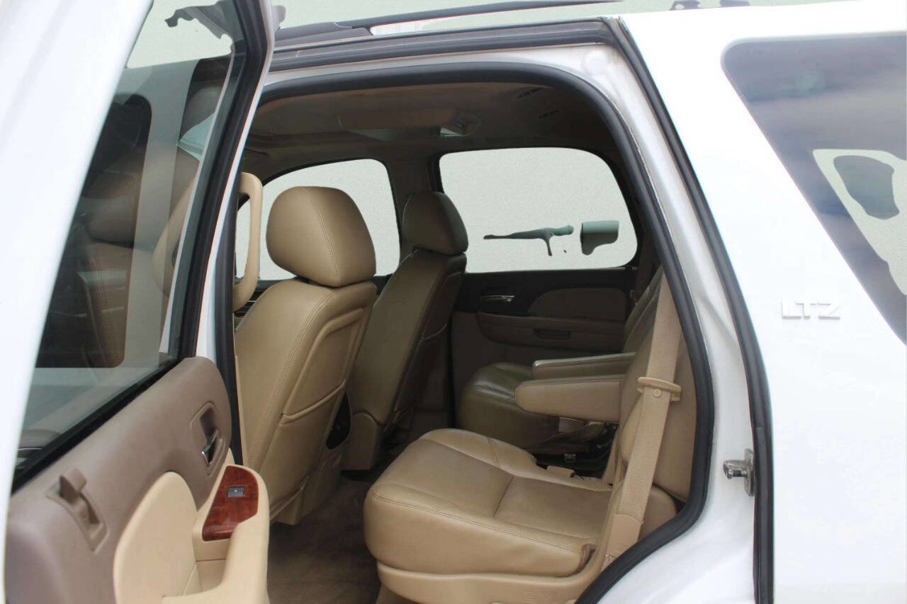 Used 2011 Chevrolet Tahoe LTZ image 8