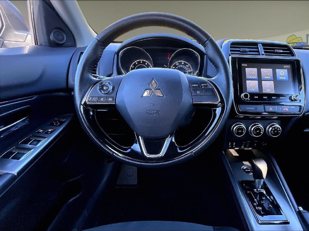 Used 2025 Mitsubishi Outlander Sport SE AWD/4WD image 17