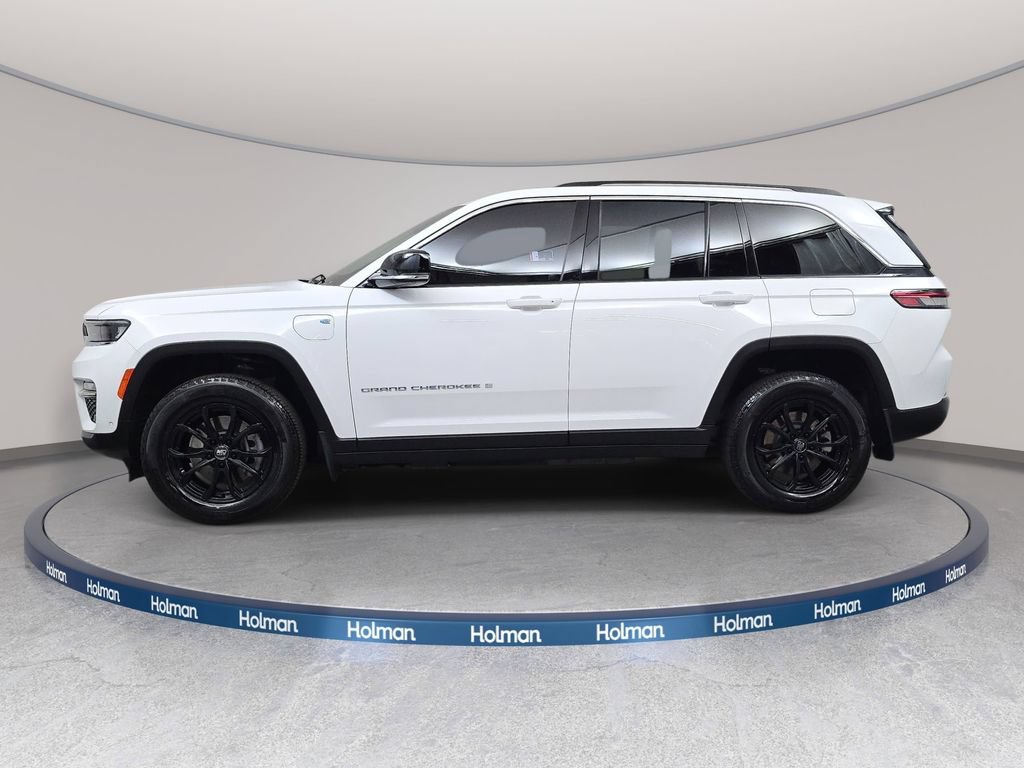 Used 2022 Jeep Grand Cherokee Limited 4xe w/ Luxury Tech Group II AWD/4WD image 9