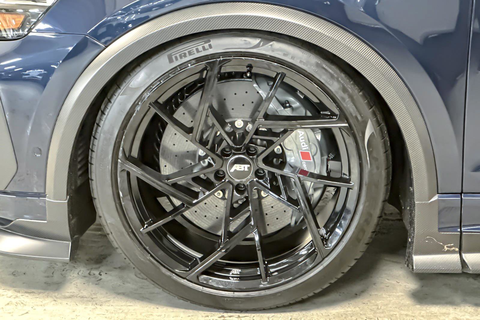 Used 2025 Audi RS Q8 performance image 24