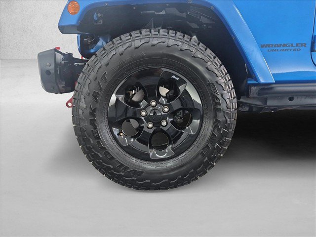 Used 2015 Jeep Wrangler Unlimited Sahara AWD/4WD image 27