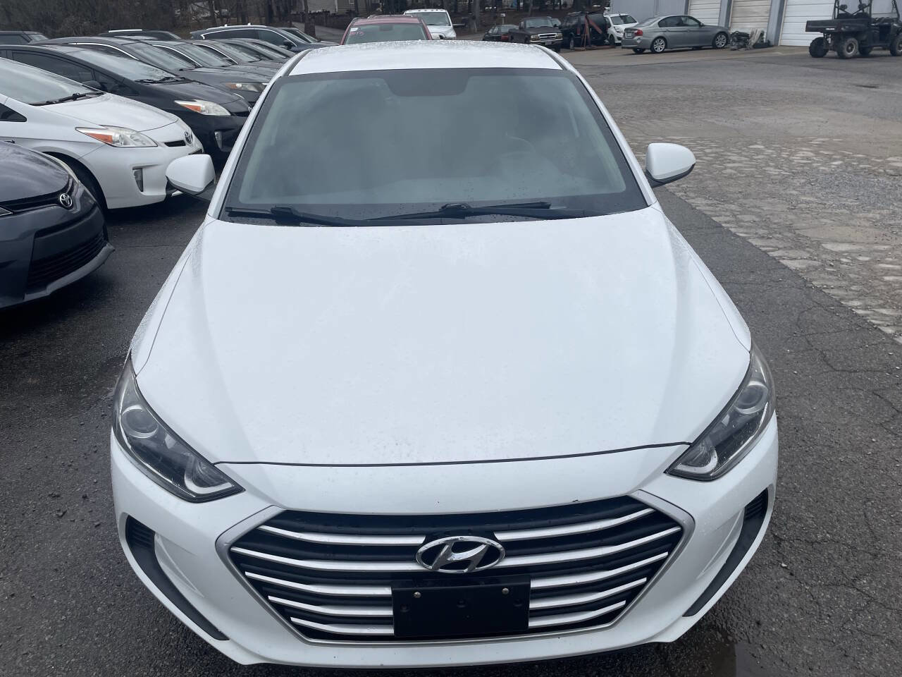 Used 2017 Hyundai Elantra SE image 8