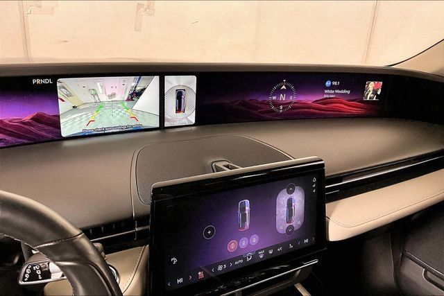 Used 2024 Lincoln Nautilus Reserve image 20