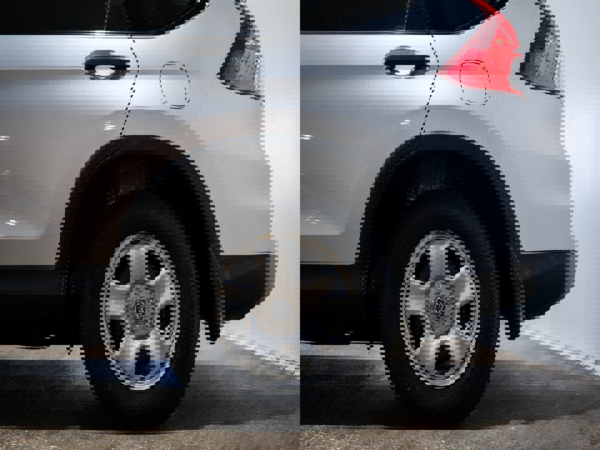 Used 2016 Honda CR-V LX image 12