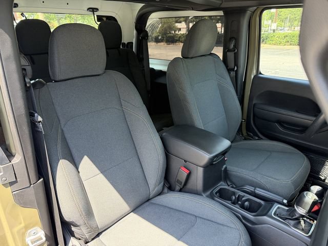 Used 2025 Jeep Wrangler Sport AWD/4WD image 25