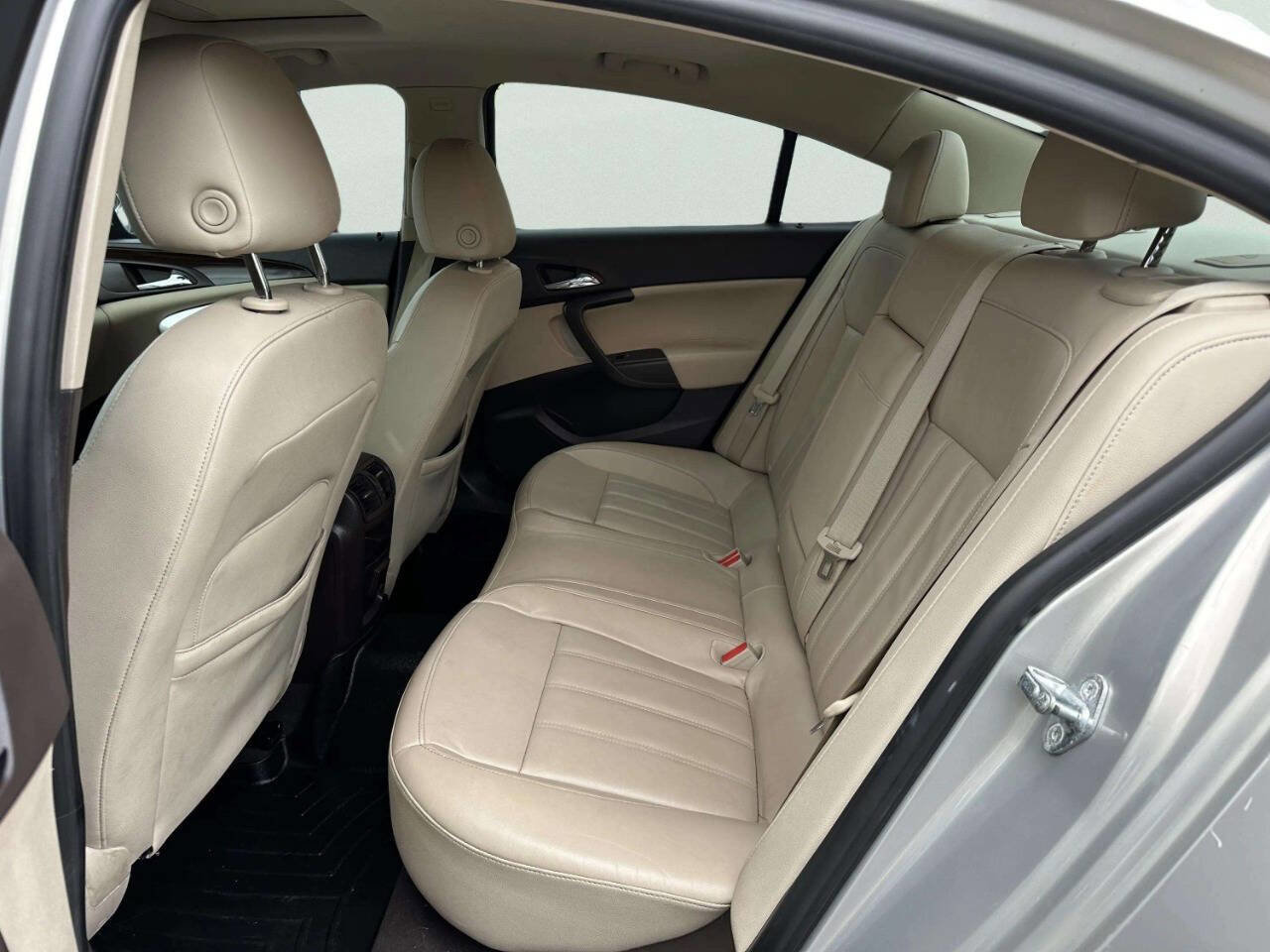 Used 2011 Buick Regal CXL Turbo w/ TO2 Preferred Equipment Group image 18