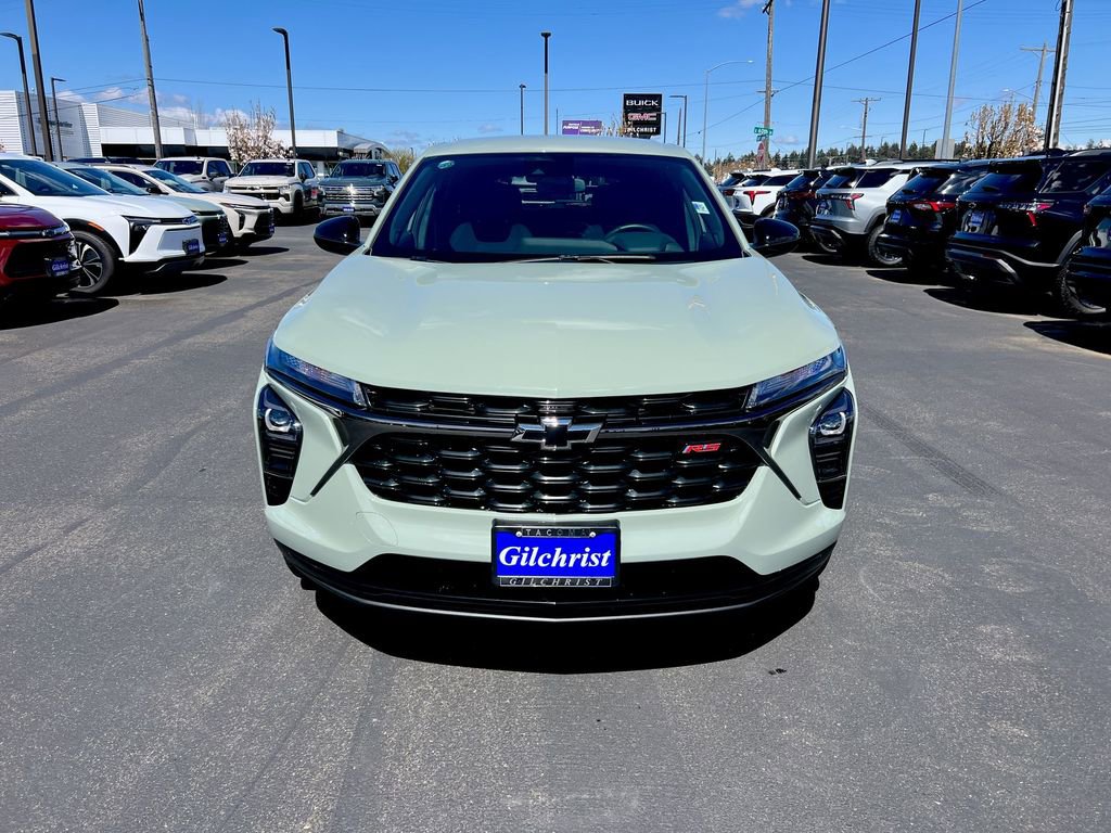 Used 2024 Chevrolet Trax RS w/ Driver Confidence Package FWD image 24