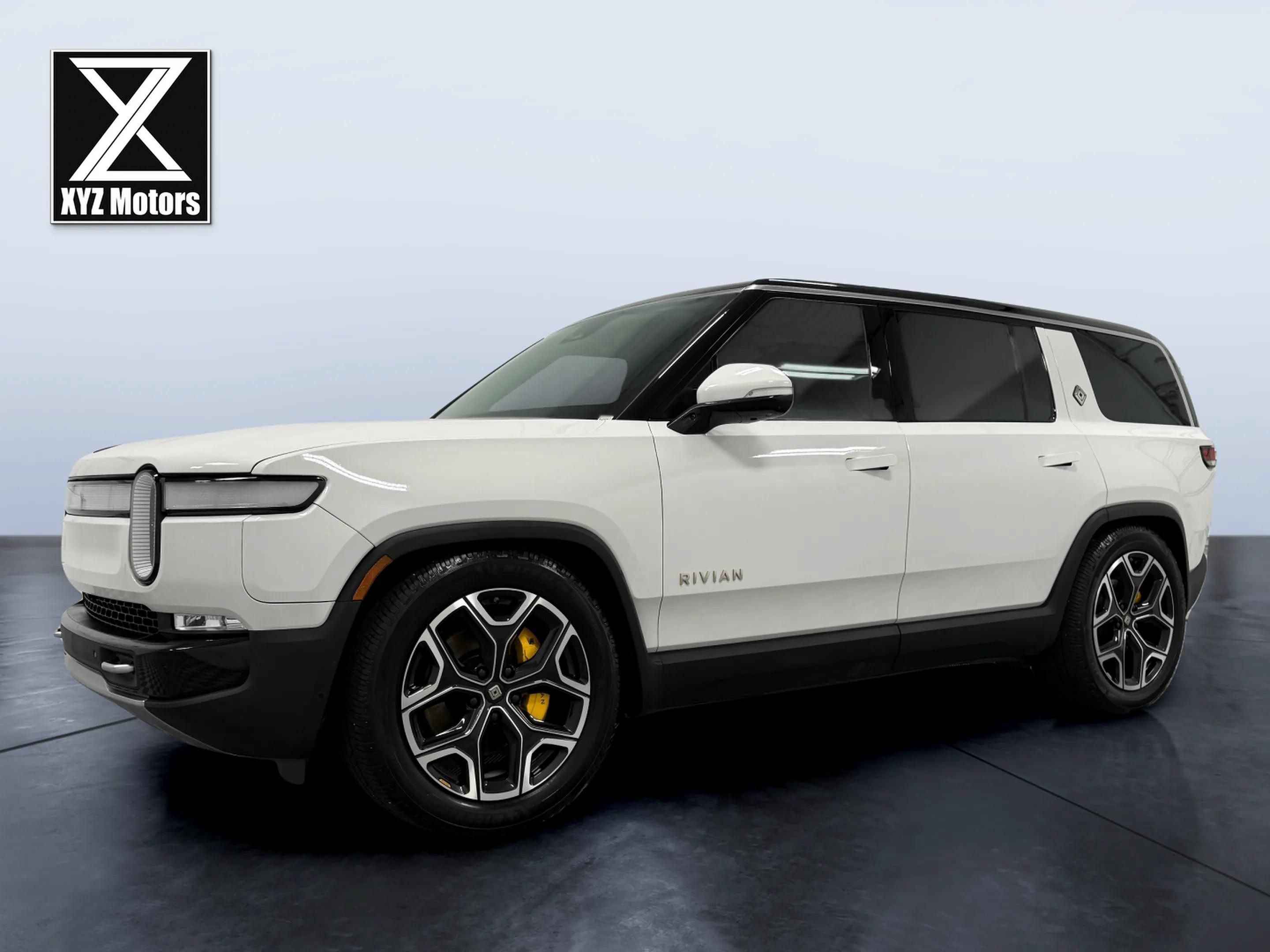 Used 2023 Rivian R1S Launch Edition Quad AWD/4WD image 3