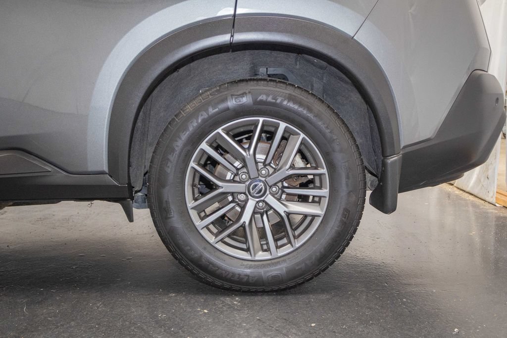 Used 2021 Nissan Rogue S AWD/4WD image 6