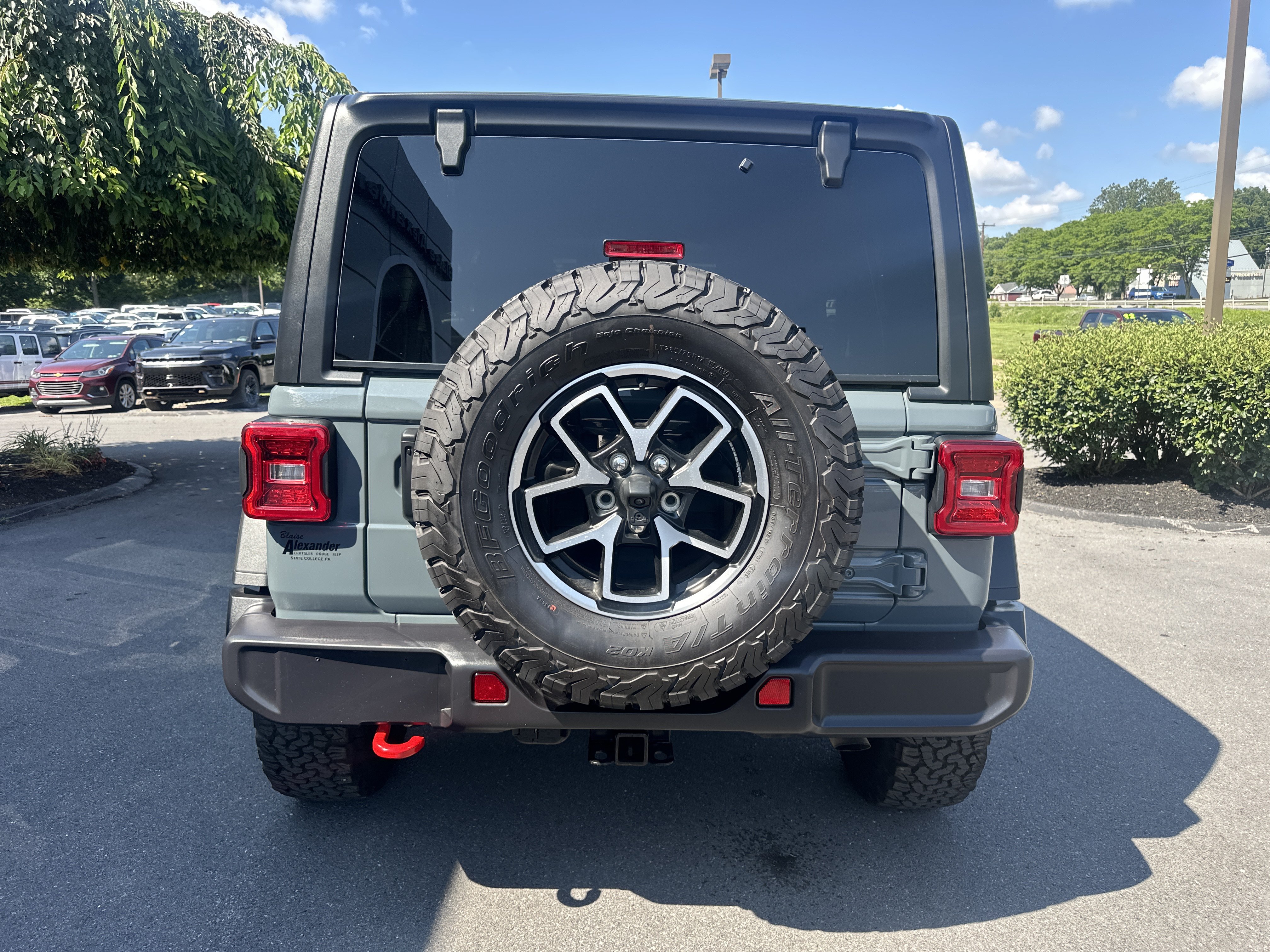 Certified 2026 Jeep Wrangler Unlimited Rubicon AWD/4WD image 4